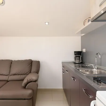 Deny Apartamento