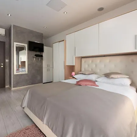 Deny 公寓 弗尔萨尔