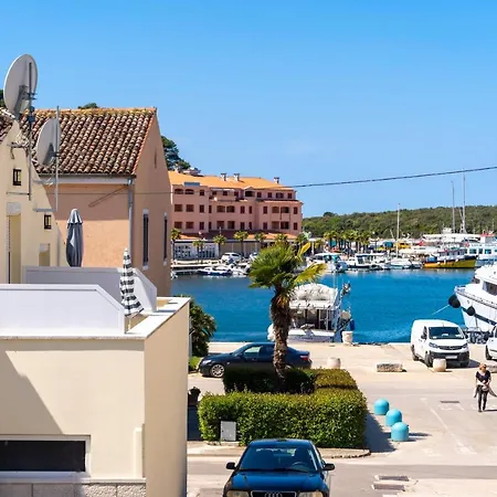 Deny 公寓 弗尔萨尔