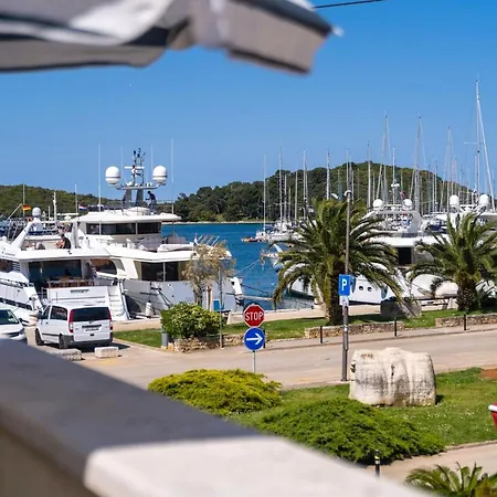 Deny 公寓 弗尔萨尔